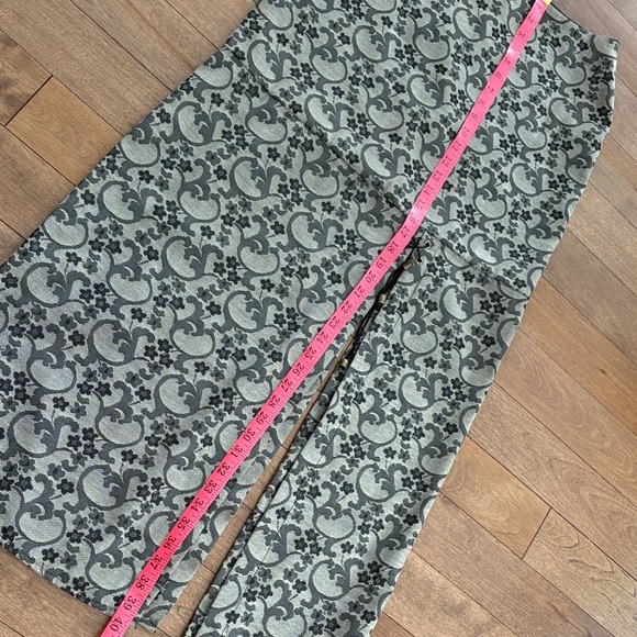 Vintage LambertRand Brocade Two-Piece Set in Golden/Tan & Black - Picture 9 of 10